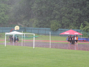 Nad stadionem se přehnalo za dva dny více jak pět silnějších přeháněk