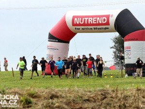 Startovalo se v pětiminutových intervalech po 20 běžcích
