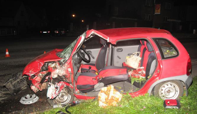 Opel Corsa, ve kterém zemřela 78letá řidička