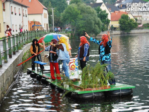 Hipíky déšť nerozhodil