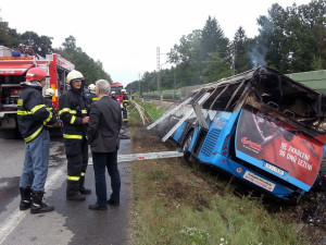 Havarovaný linkový autobus u Plané nad Lužnicí