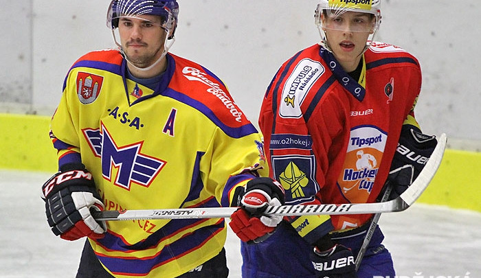 Martin Heřman (vlevo) dal svůj první soutěžní gól v dresu Motoru
