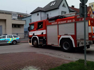 Zásah policistů a hasičů v Lipenské ulici