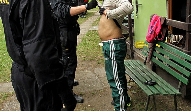 Osobní prohlídka celostátně hledaného muže