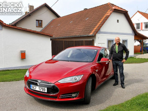 Pavel Schwarz se svým novým vozem