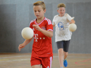 Benjamin Tischler při hodině tělesné výchovy