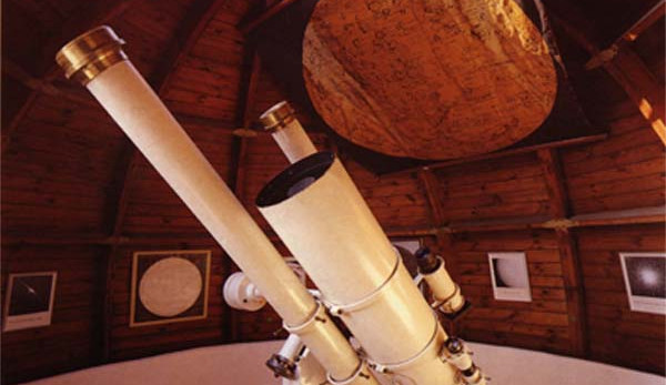 Kopule českobudějovické Hvězdárny a planetária