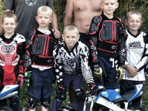 Martin a Jakub (zprava) Smržovi se svými svěřenci