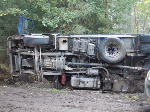 Havárie nákladního automobilu převážejícího ryby