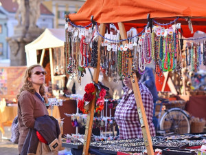 Švestkové trhy na náměstí Přemysla Otakara II.