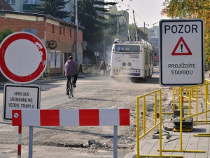 Oprava asfaltového povrchu v ulici Oskara Nedbala