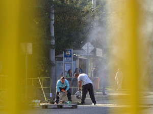 Oprava asfaltového povrchu v ulici Oskara Nedbala