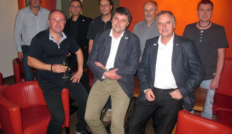 Budějcké ANO 2011 vyhraje komunální volby. Svůj štáb mělo v Lobby baru