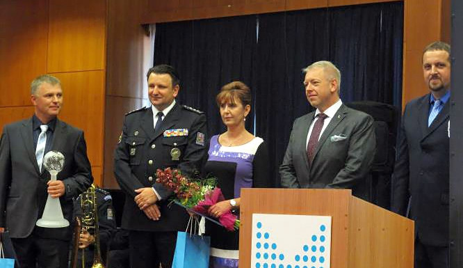 Josef Krump, Václav Kučera a Jana Červinková převzali ocenění z rukou ministra vnitra Milana Chovance a policejního prezidenta Tomáše Tuhého