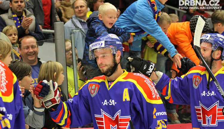 Tomáš Nouza dal proti Šumperku hattrick. Třetí branku mu ale bohužel nebyla uznána