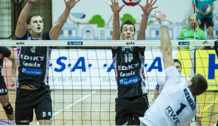 Bloky Jihostroje dnes byly znovu pevné