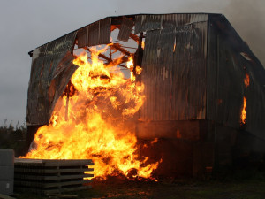 Požár skladu sena v Borovanech