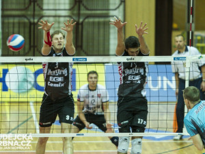 Jihostroj smazal i Příbram a stále vládne extralize
