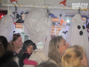 Halloweenský autobus