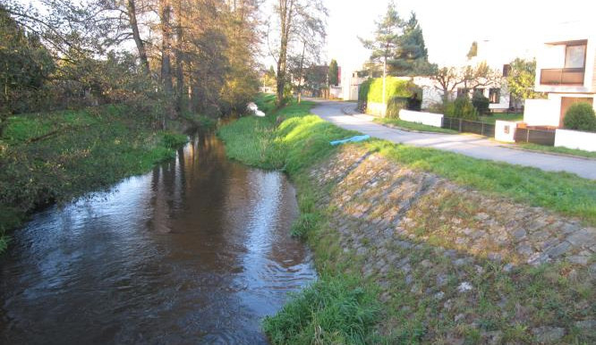 Mlýnská stoka nedaleko Velkého jezu na Malši, kde k tragické události došlo