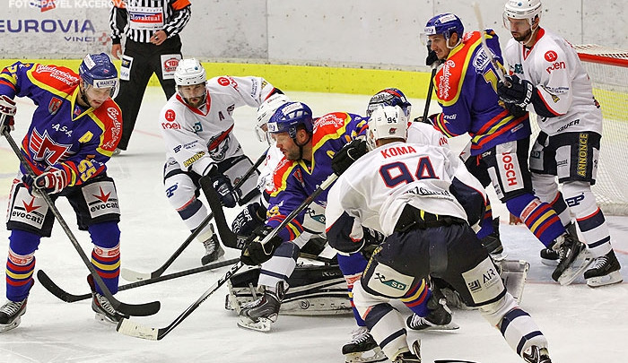 Chomutov oplatil Budějčákům prohru na ledě Budvar Arény i s úroky