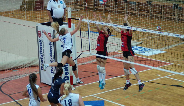 Budějcké volejbalistky udolaly v domácím prostředí také pražský Žižkov