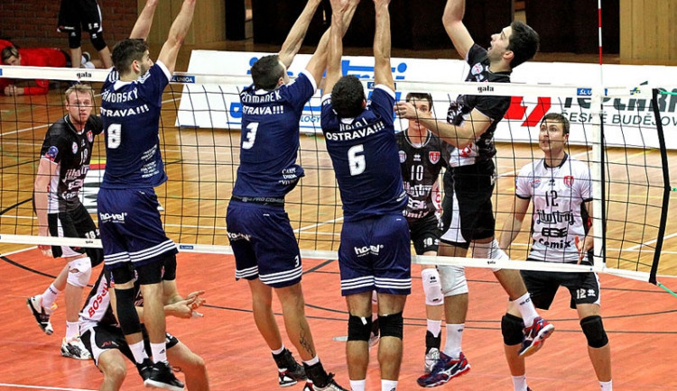 První domácí ligová prohra přišla s Ostravou nevhod