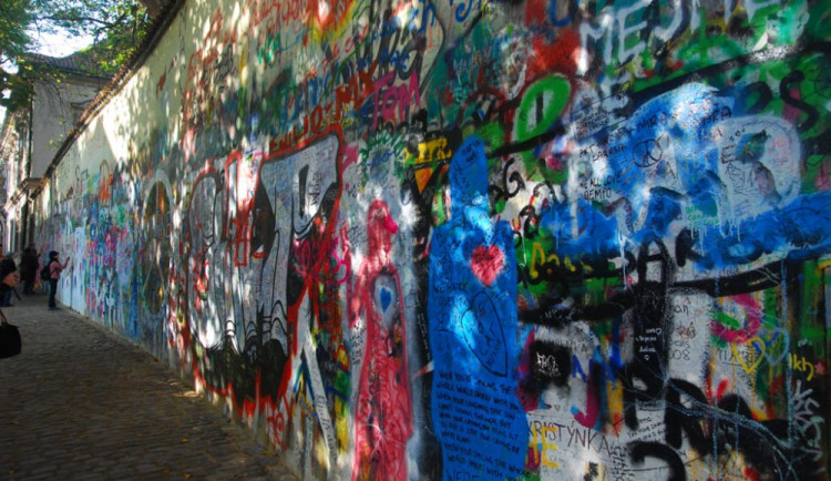 Podoba Lennovy zdi v roce 2008