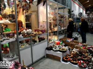 Adventní věnec není problém na výstavišti sehnat