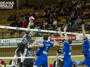 Jihostroj daroval Aeru k Vánocům jediný set