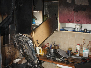 Požár bytu v panelovém domě v ulici Jaroslava Bendy