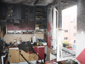 Požár bytu v panelovém domě v ulici Jaroslava Bendy