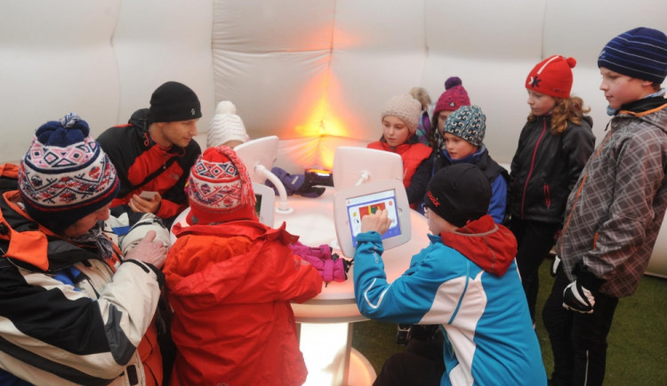 Různé hry si v Energy zóně můžou děti zahrát například i na iPadech