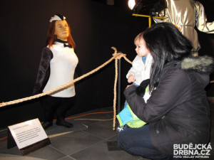 Výstava Katastrofy lidského těla v Obchodním centru Čtyři Dvory