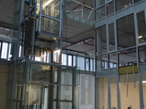 Stavební práce na parkovacím domě v ulici F. A. Gerstnera