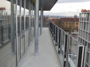 Stavební práce na parkovacím domě v ulici F. A. Gerstnera