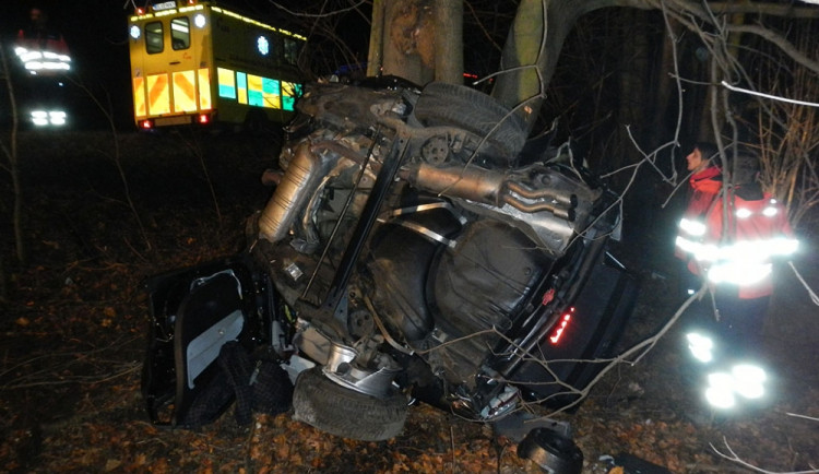 Škoda Superb po tragické havárii u obce Pleše na Jindřichohradecku