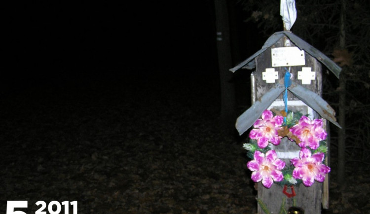 Černý sloup v branišovském lese Bor, kde se údajně několikrát zjevil a i byl vyfotografován "Strážce lesa"