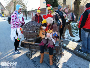 Masky mají v Plavu opravdu barvité