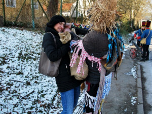 Židi voněli příchozí zvědavce zavánějící voňavkou