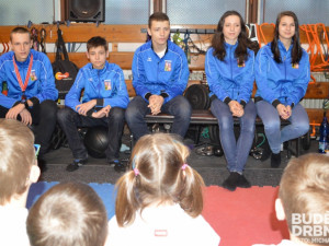 Beseda s budoucími karatisty