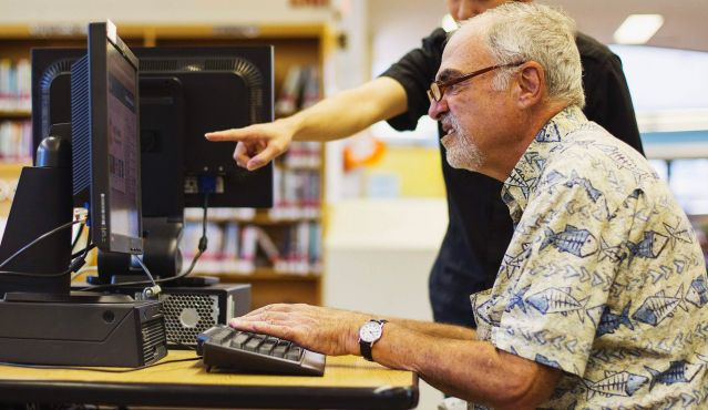 Kdo nás bude jednou živit? Zaměstnanci v ČR výrazně stárnou, ukazuje srovnání let 1993 a 2013