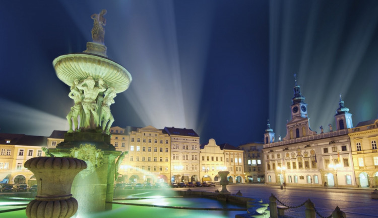 Motiv plakátu slavnostního zahájení oslav 750 let od založení Českých Budějovic