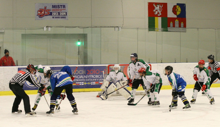 V prvním zápase turnaje porazili Jihočeši Plzeňský kraj v dramatickém duelu 3:1, když dokázali vývoj utkání otočit ve svůj prospěch