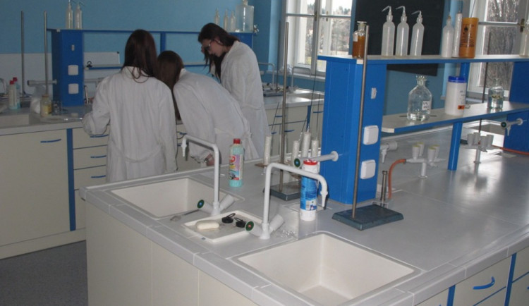 Nové laboratoře na Gymnáziu Česká