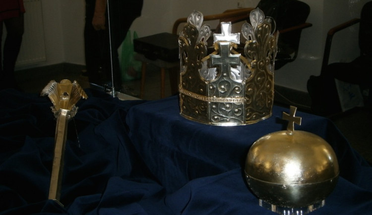 Pohřební insignie