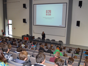 Žáci ze základních a středních škol poznávali, jaké to je na VŠTE