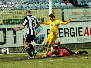 Muris Mešanovič posílá hosty do vedení 31