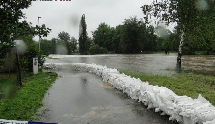 Protipovodňová hráz na Malém jezu v Budějcích