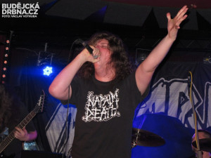 Koncert kapely Brutally Deceased v Café Klubu Slavie